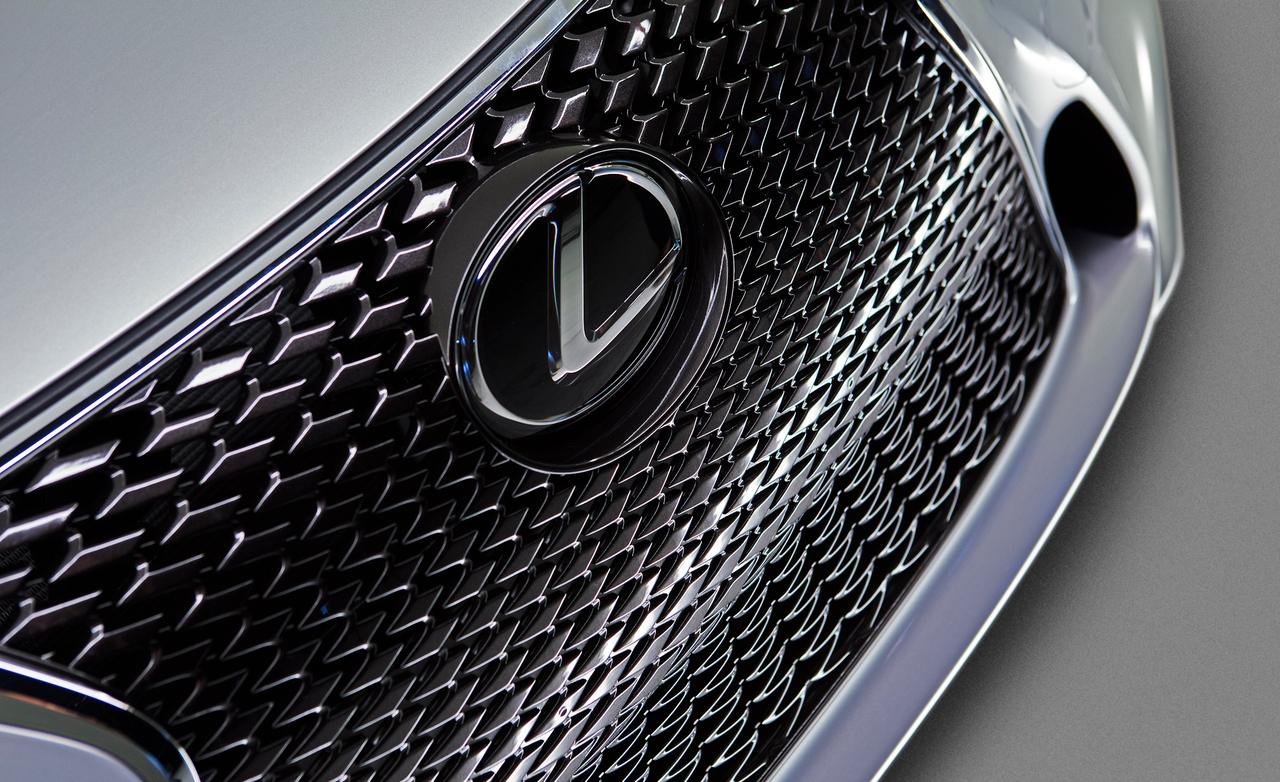 LexusGrille